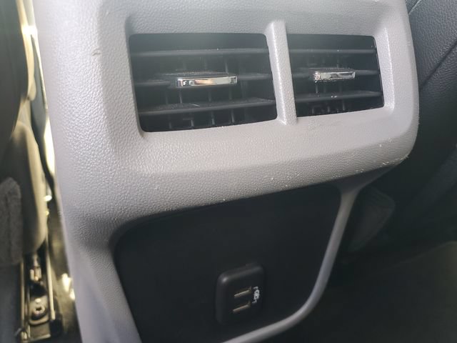 Used 2024 GMC Terrain SLT FWD image 13