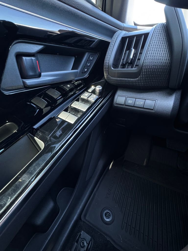 Used 2023 Subaru Solterra AWD image 24