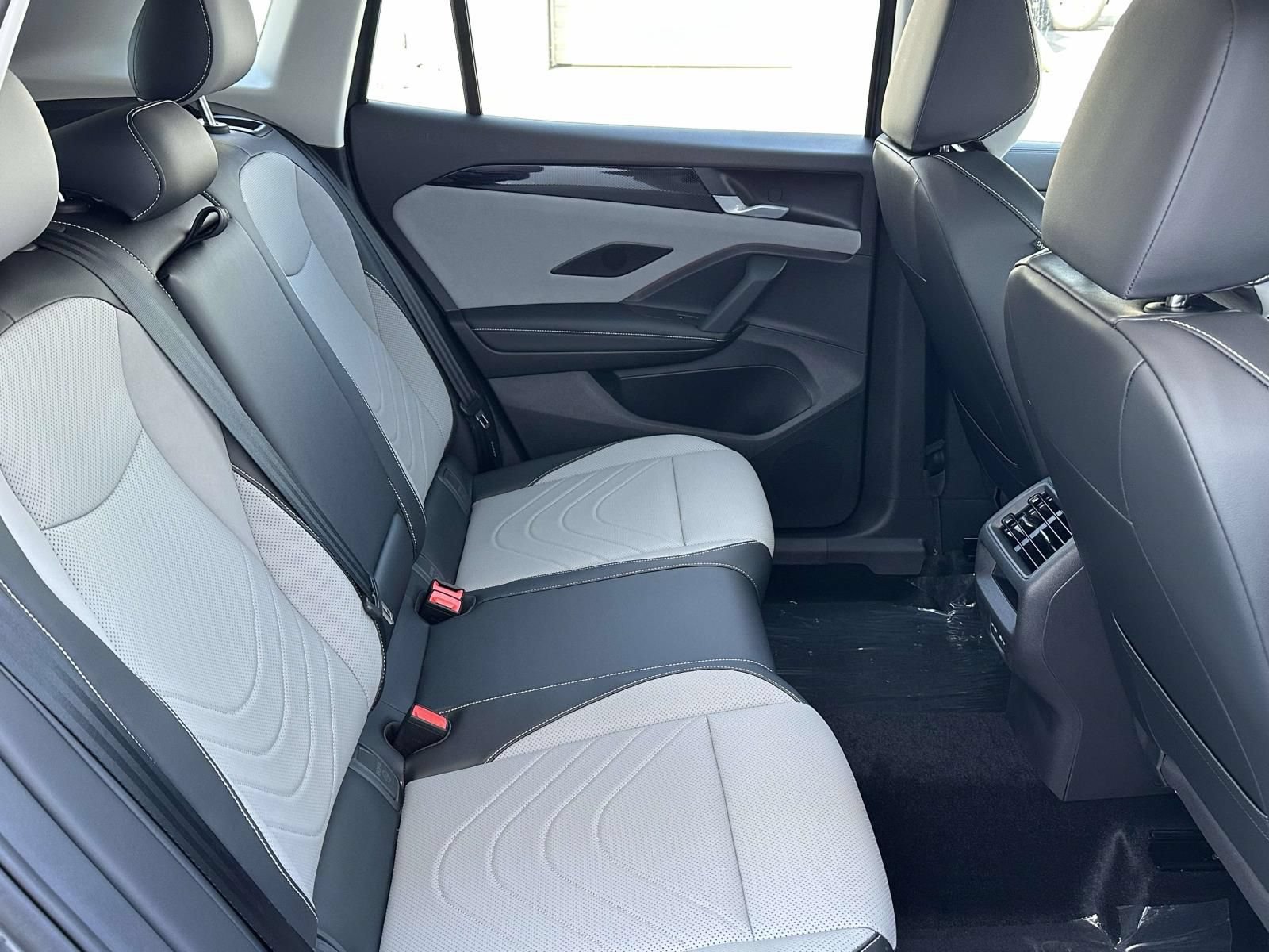 New 2026 Volkswagen Tiguan SE AWD/4WD image 15