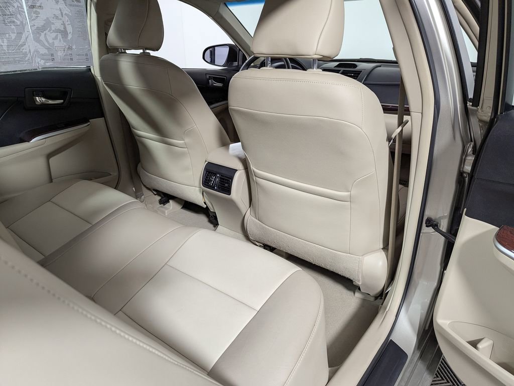 Used 2014 Toyota Camry XLE image 38