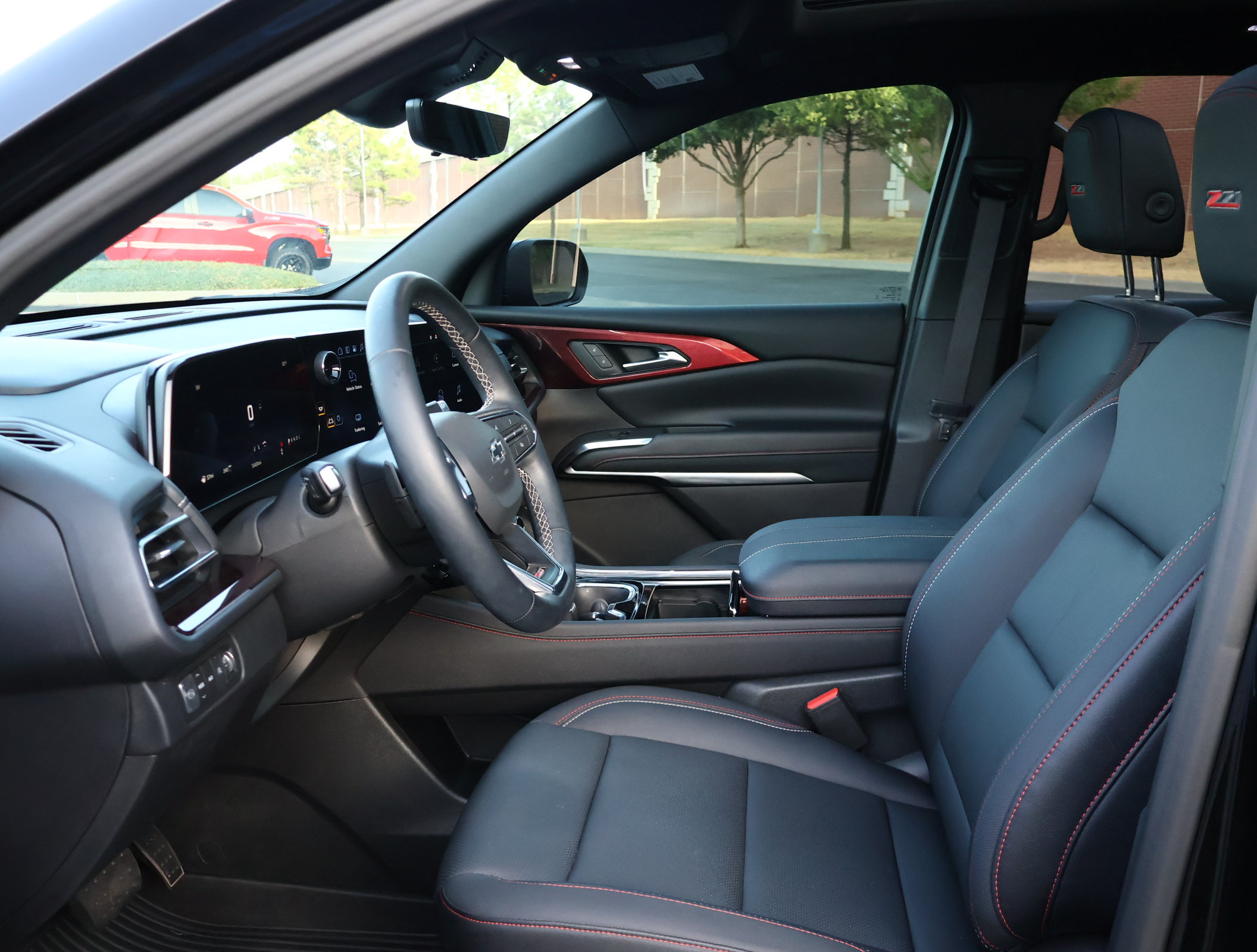 Used 2026 Chevrolet Traverse Z71 w/ Driver Confidence Package AWD/4WD image 10
