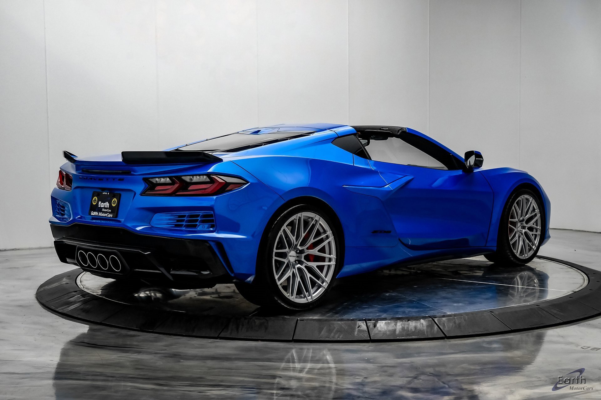 Used 2024 Chevrolet Corvette Z06 image 17