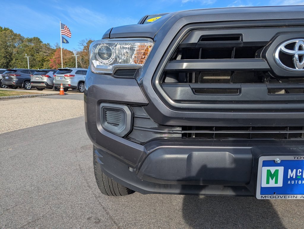 Used 2017 Toyota Tacoma SR image 9