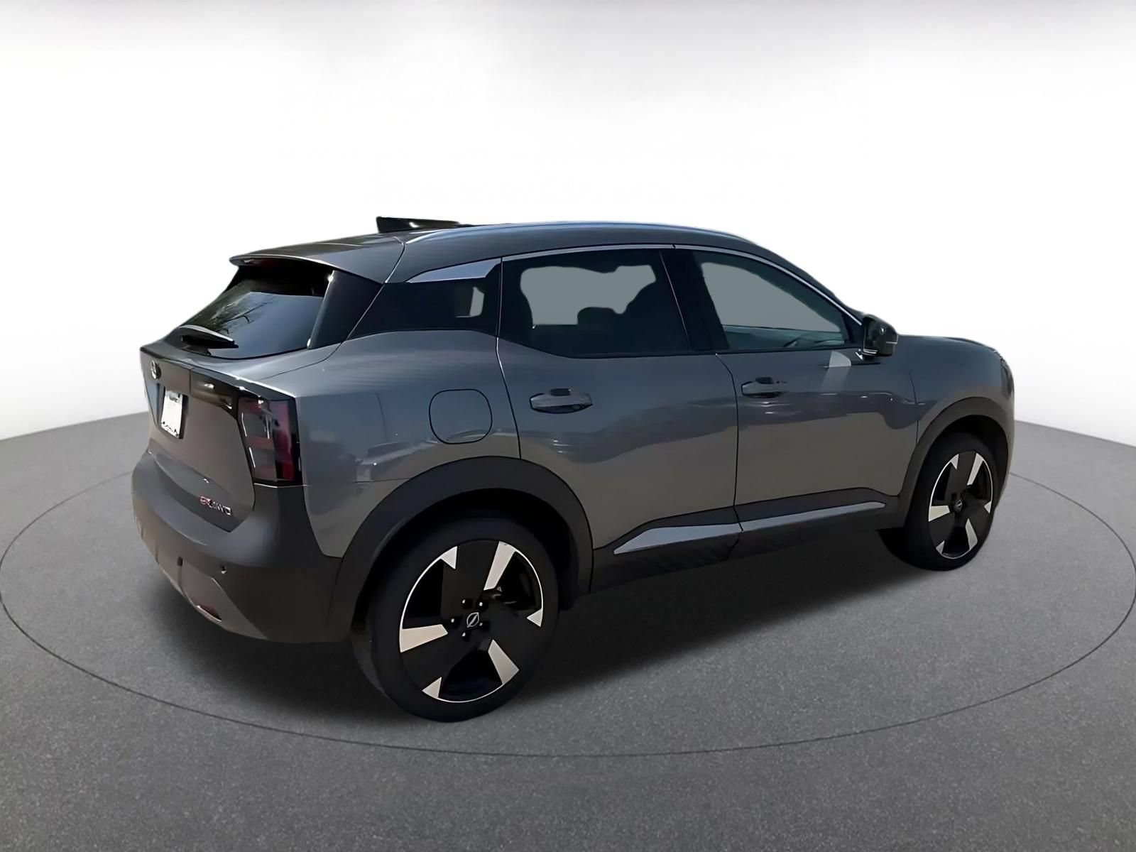Used 2026 Nissan Kicks SR AWD/4WD image 12