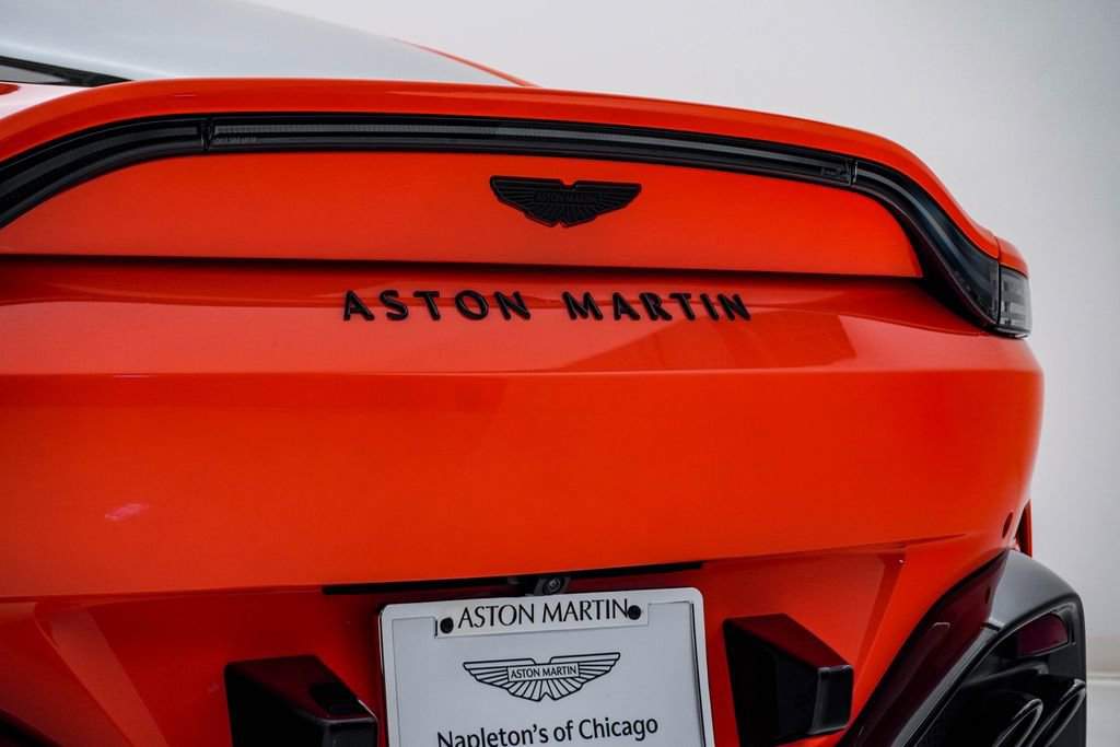 Used 2025 Aston Martin V8 Vantage Coupe image 12