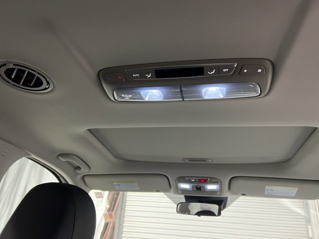 Used 2025 Kia Telluride S image 17