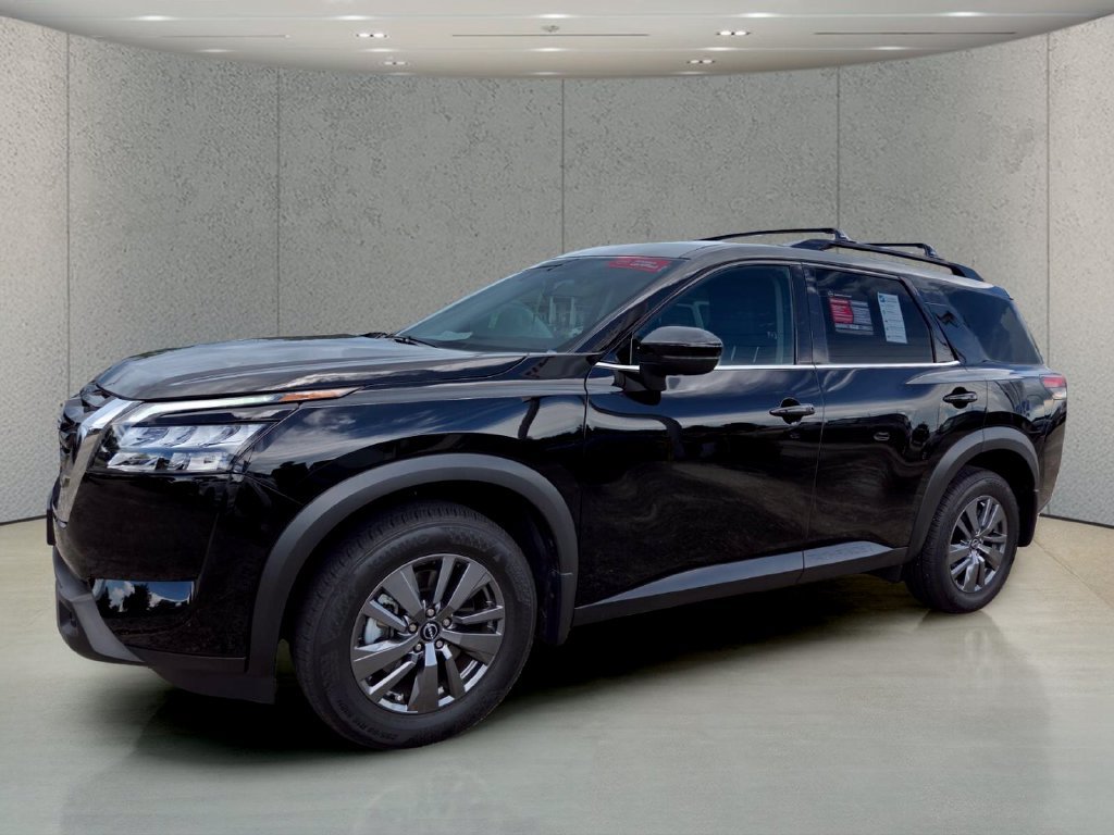 Used 2025 Nissan Pathfinder SV w/ SV Premium Package