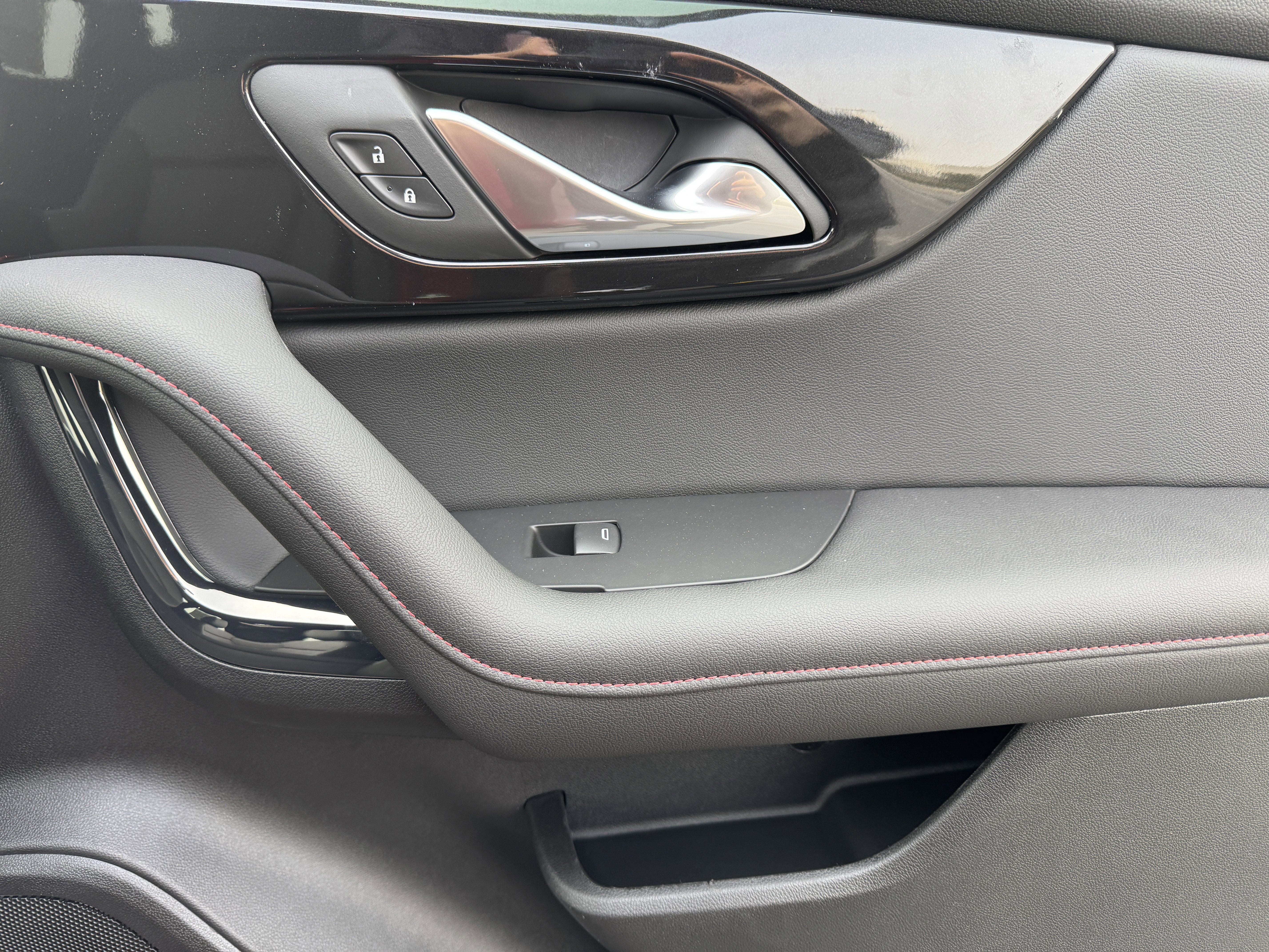 New 2026 Chevrolet Blazer RS w/ Driver Confidence II Package image 25