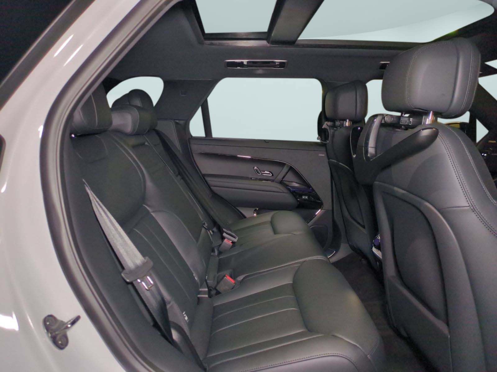 New 2026 Land Rover Range Rover Sport Dynamic SE AWD/4WD image 28