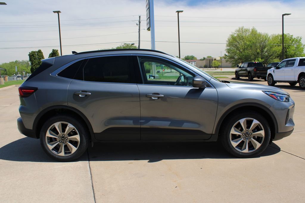Used 2024 Ford Escape Platinum AWD/4WD image 4
