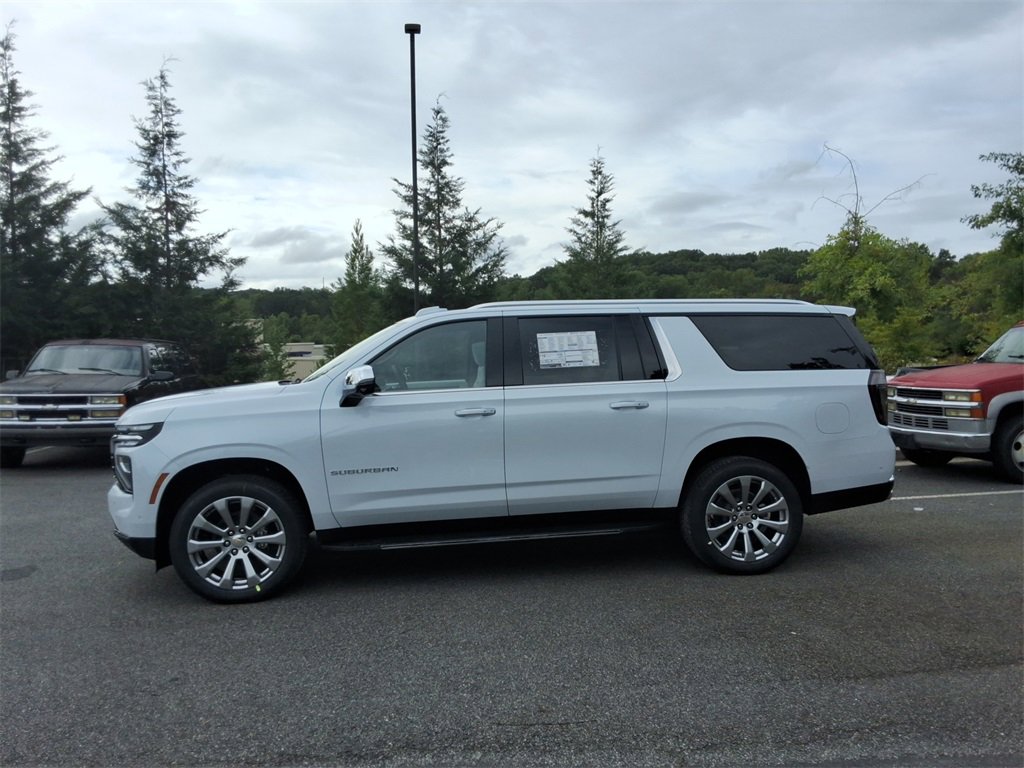 New 2026 Chevrolet Suburban Premier image 8
