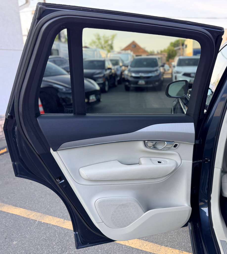 Used 2023 Volvo XC90 B5 Core w/ Climate Package AWD/4WD image 24