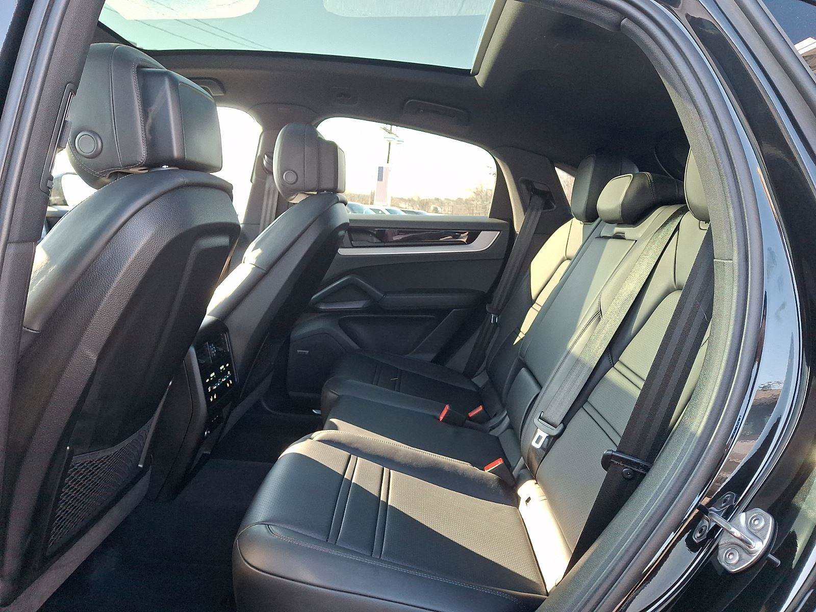 Used 2025 Porsche Cayenne S image 12