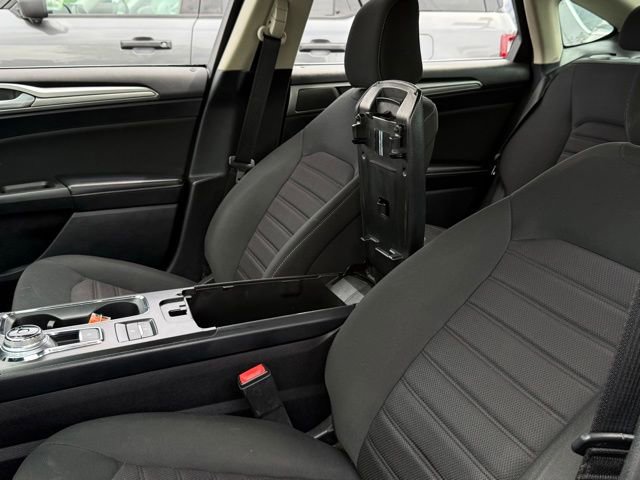 Certified 2020 Ford Fusion SE FWD image 25