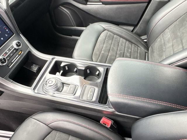 Used 2022 Ford Edge ST-Line w/ Class II Trailer Tow Package AWD/4WD image 24