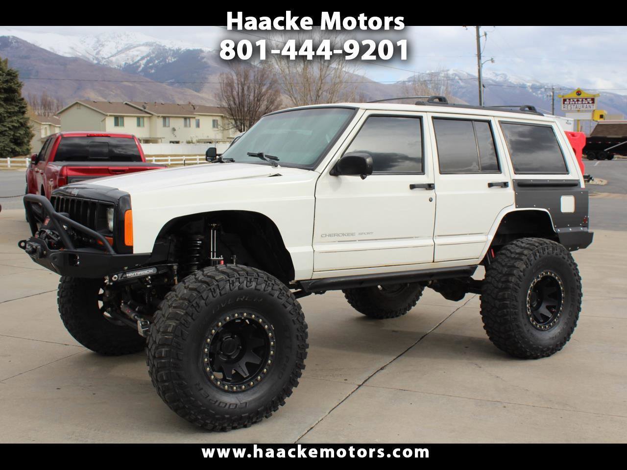 Used 2001 Jeep Cherokee Sport image 1