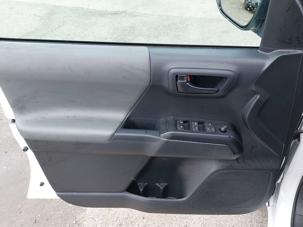 Used 2022 Toyota Tacoma SR image 22