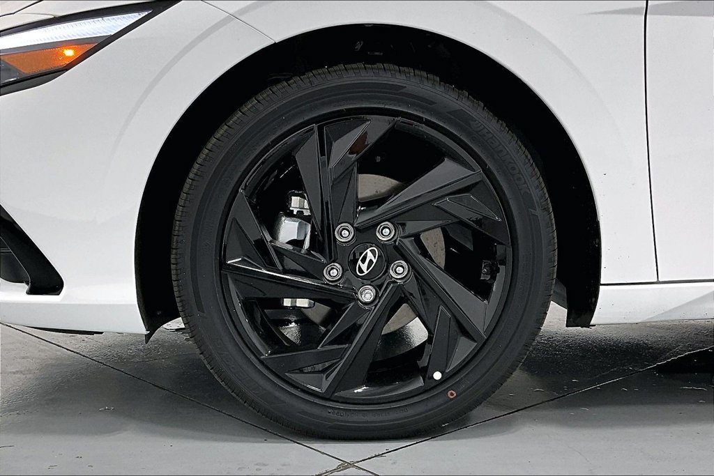 New 2026 Hyundai Elantra SEL Sport Premium FWD image 28