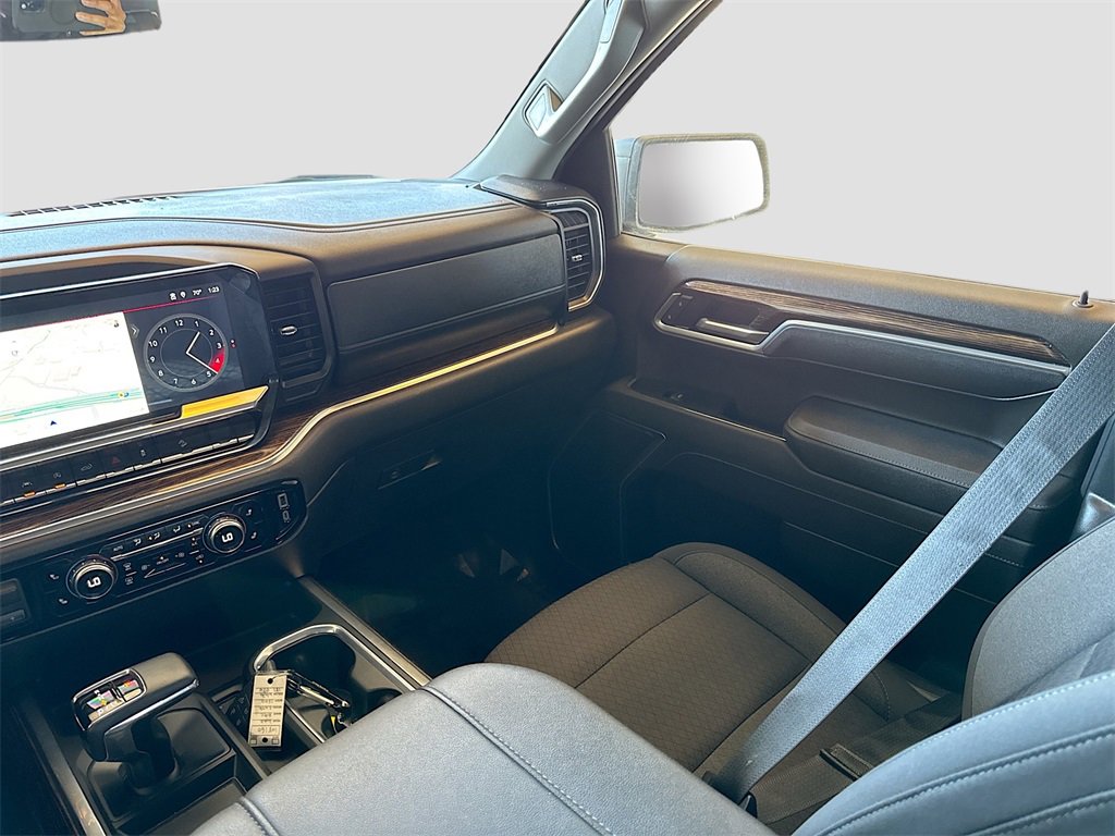 Used 2025 GMC Sierra 1500 Elevation image 23