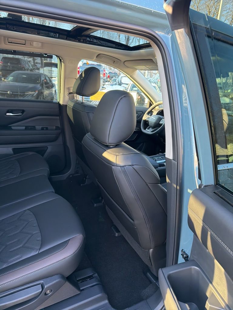 New 2026 Nissan Pathfinder Platinum w/ Cargo Package image 35
