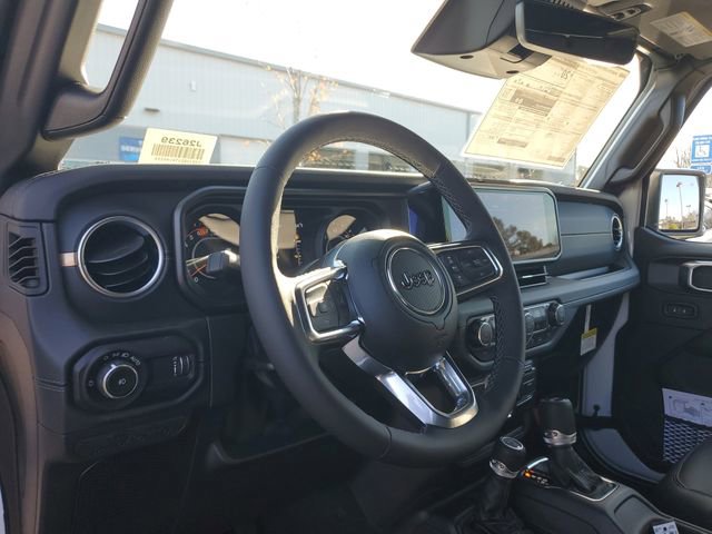New 2026 Jeep Wrangler Unlimited Sahara AWD/4WD image 19