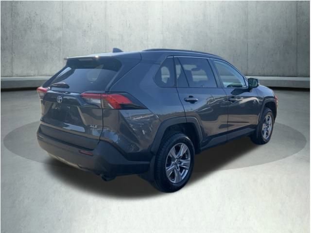 Used 2022 Toyota RAV4 XLE w/ Convenience Package image 6