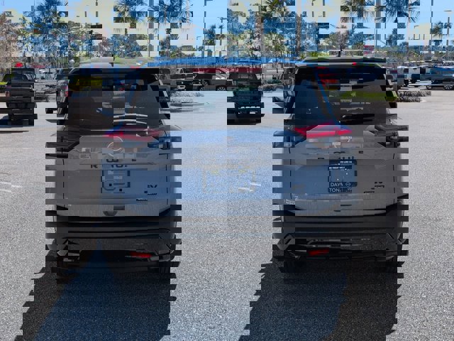 Certified 2023 Nissan Rogue SV w/ SV Premium B Package image 5