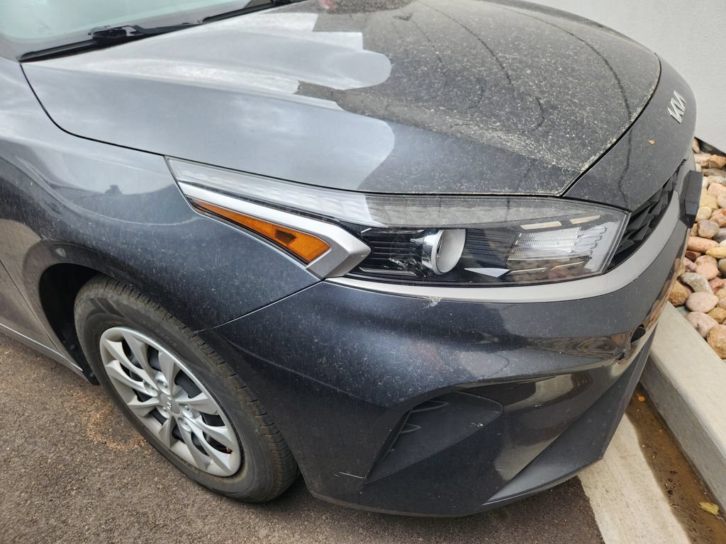Certified 2023 Kia Forte LX FWD image 3