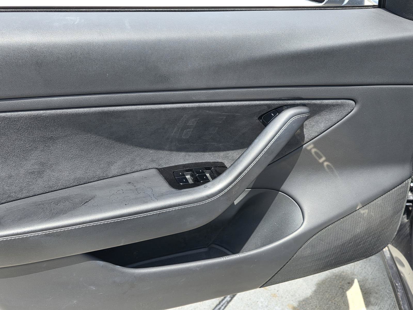 Used 2018 Tesla Model 3 Long Range RWD image 14