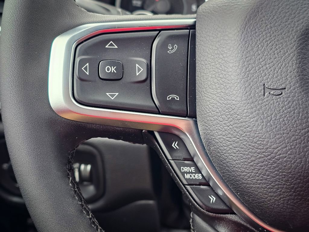 New 2026 RAM 1500 4x4 Crew Cab image 19