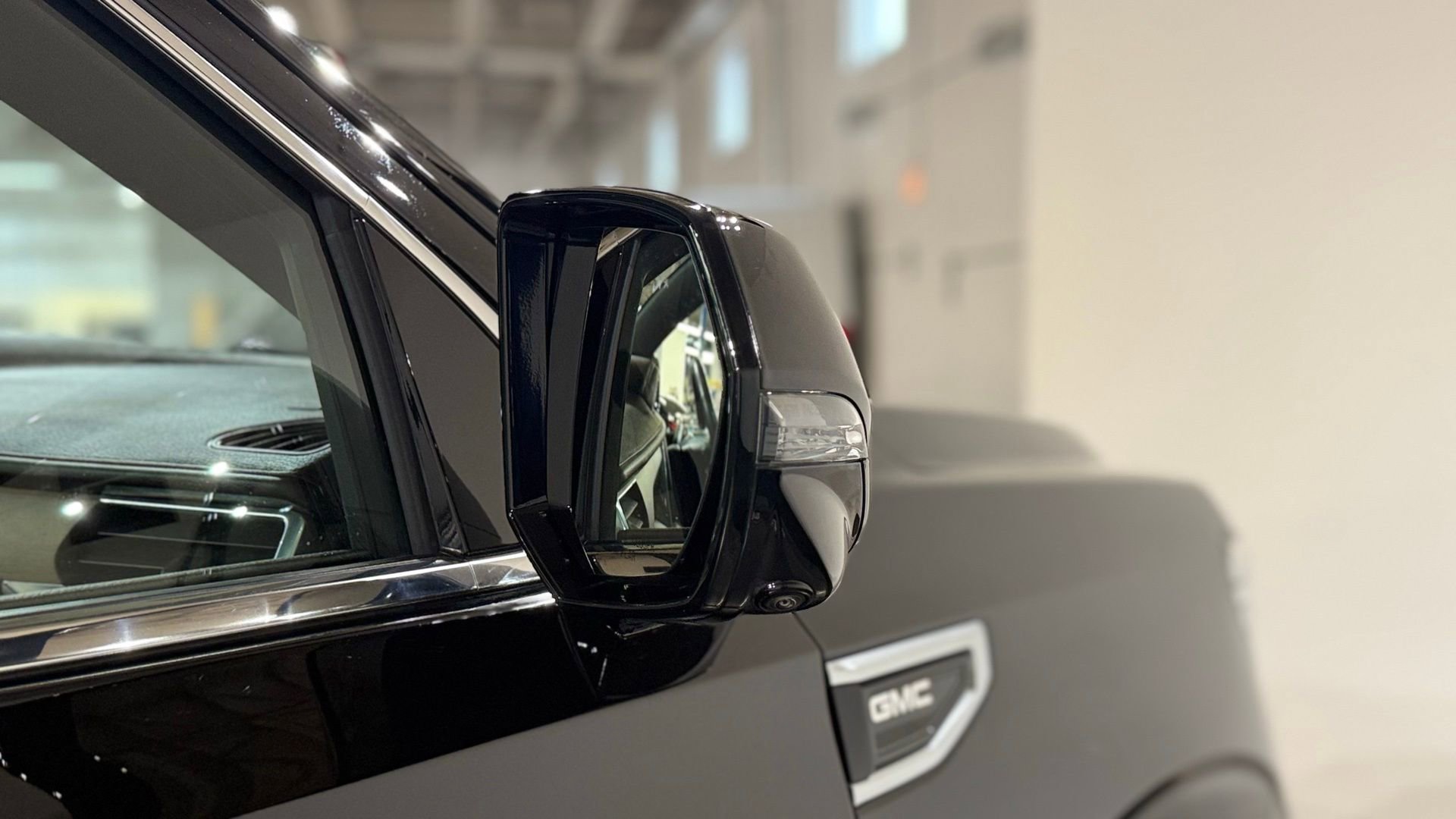 Used 2022 GMC Yukon Denali w/ Denali Ultimate Package image 13