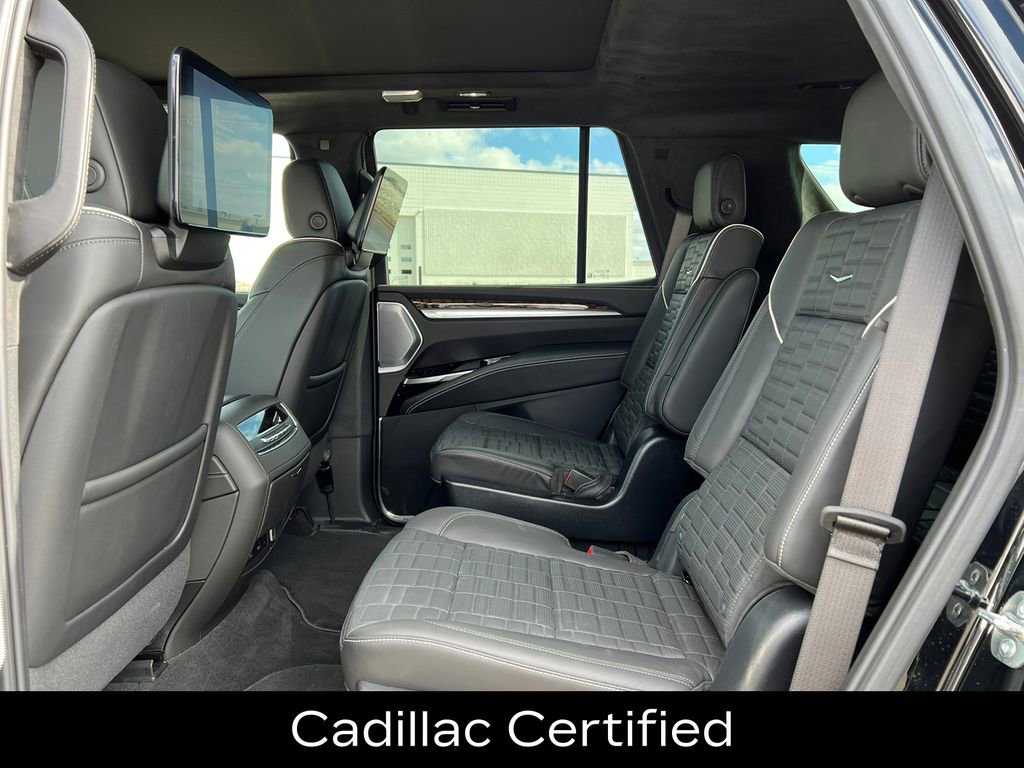 Certified 2025 Cadillac Escalade Sport Platinum w/ LPO, Floor Liner Package image 4
