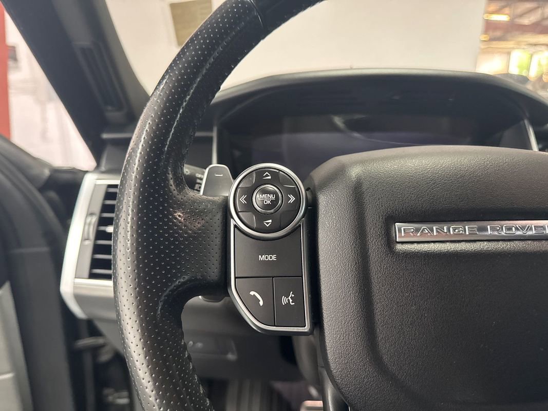 Used 2016 Land Rover Range Rover Sport HST image 12