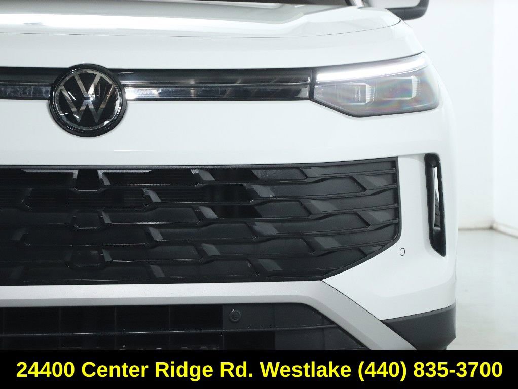 Used 2025 Volkswagen Tiguan SE image 8