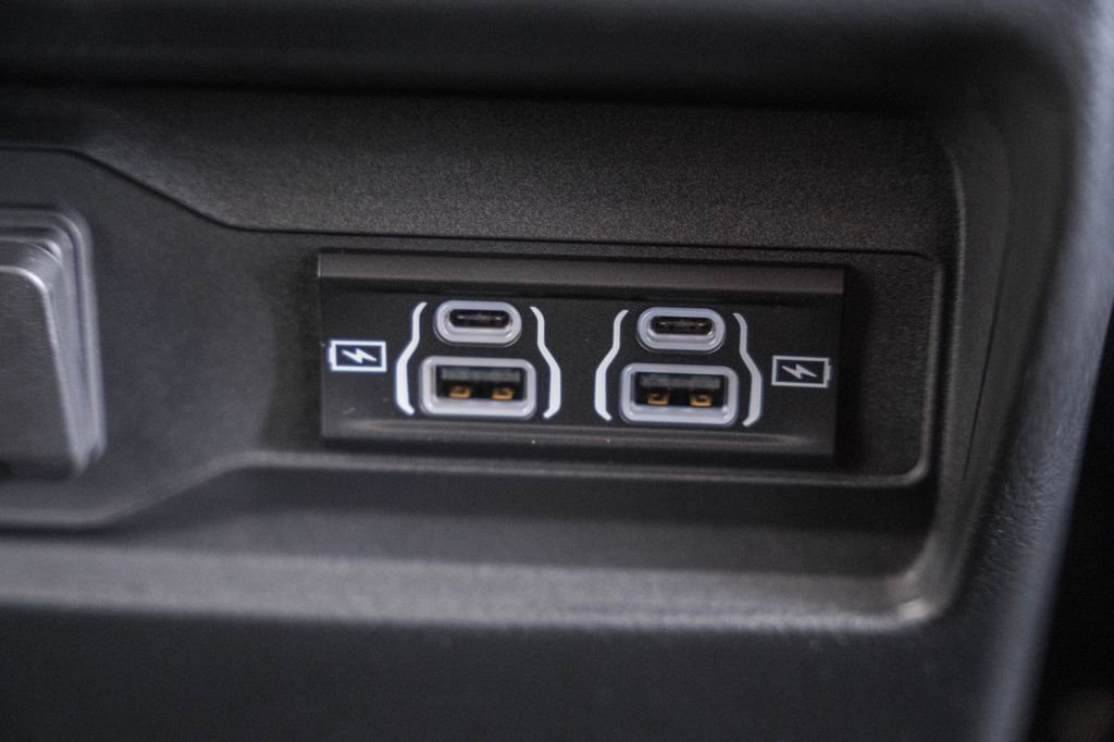 New 2025 Jeep Grand Cherokee Altitude image 30