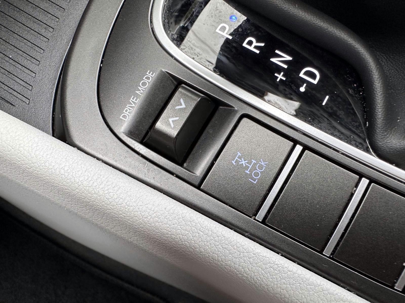 Used 2024 Hyundai Kona SE AWD/4WD image 27