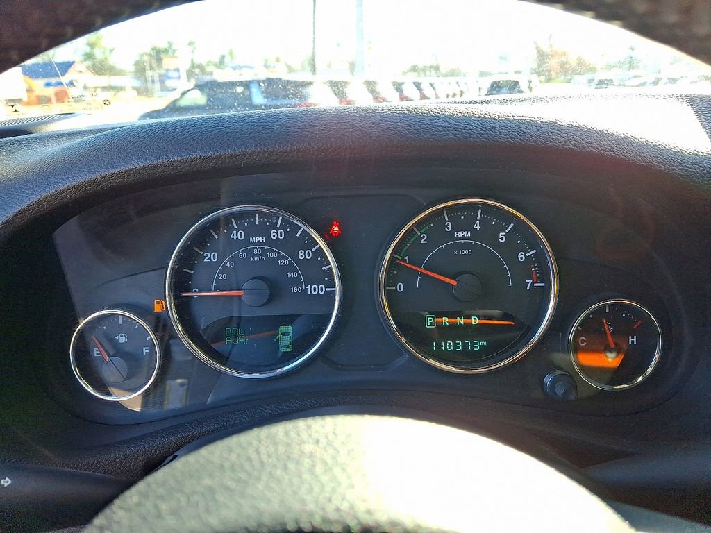 Used 2015 Jeep Wrangler Unlimited Sahara w/ Dual Top Group image 20