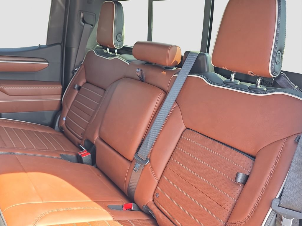 Used 2025 GMC Sierra 1500 Denali Ultimate image 12