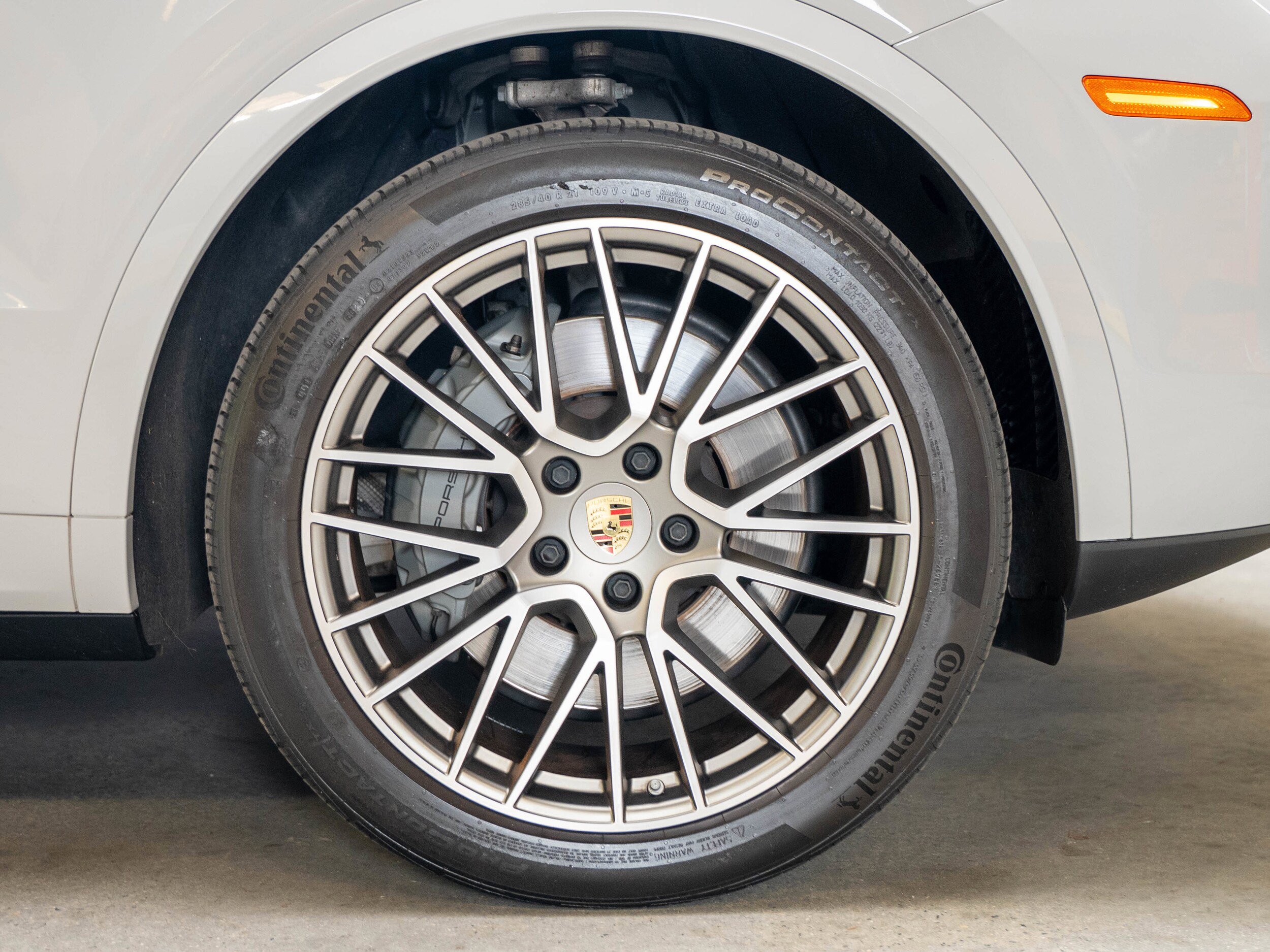 Certified 2023 Porsche Cayenne S Platinum AWD/4WD image 18
