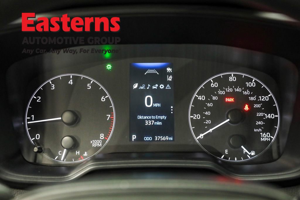 Used 2024 Toyota Corolla LE image 30