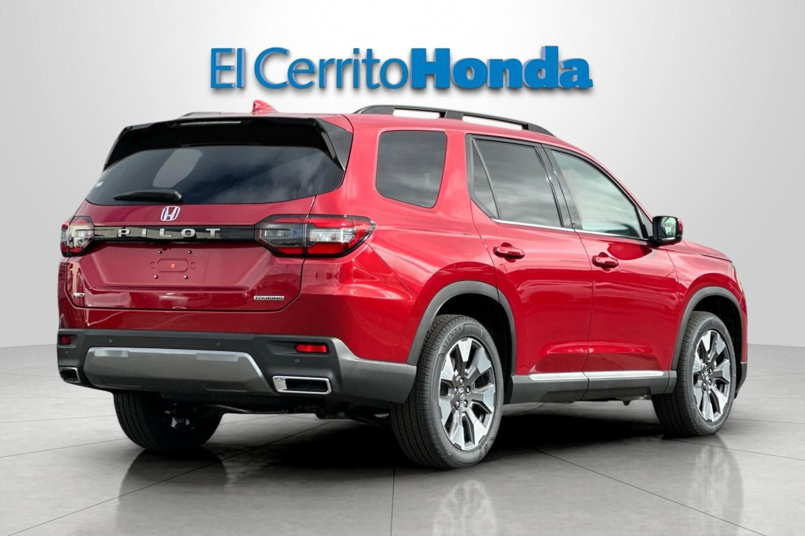 New 2026 Honda Pilot Touring image 3