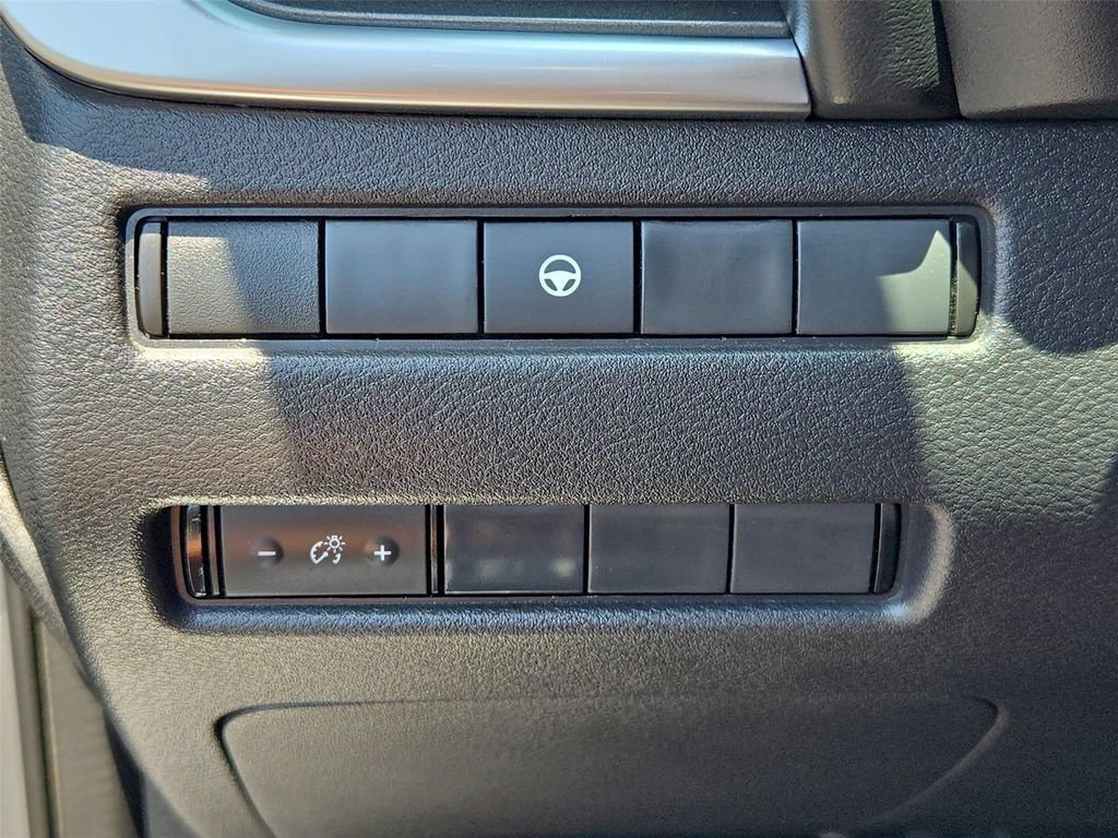 Used 2021 Nissan Rogue SV FWD image 10