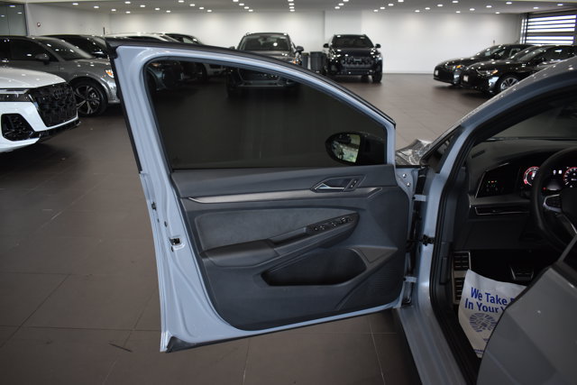 Used 2025 Volkswagen GTI SE FWD image 10