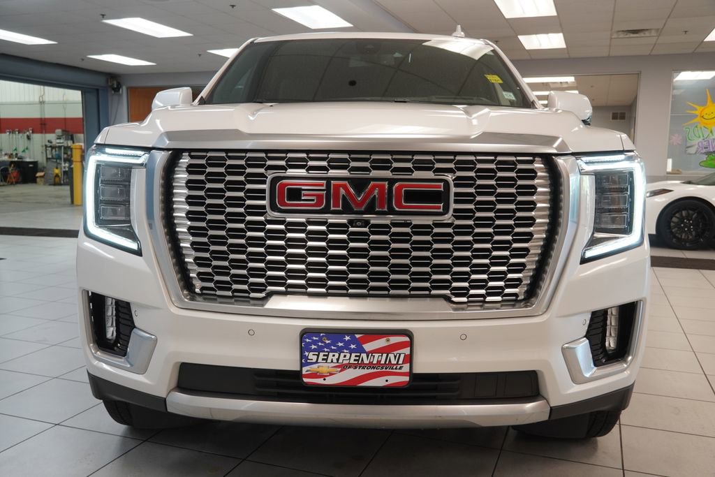 Used 2021 GMC Yukon XL Denali AWD/4WD image 16