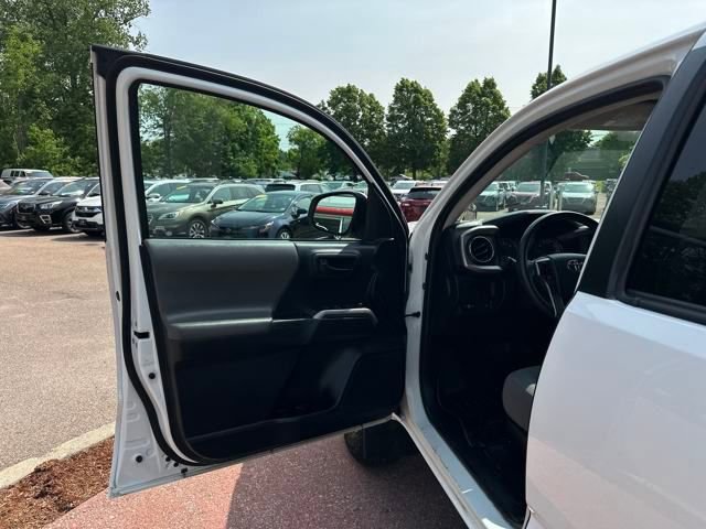 Used 2019 Toyota Tacoma SR5 image 11