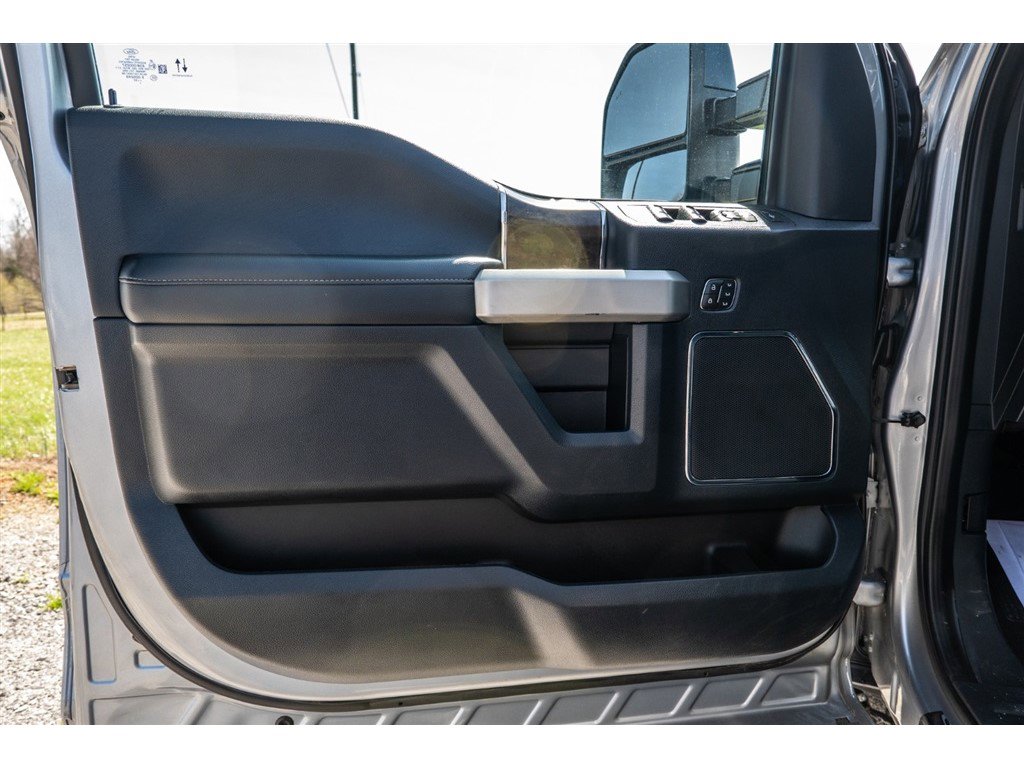 Used 2022 Ford F250 Lariat w/ Lariat Ultimate Package image 7