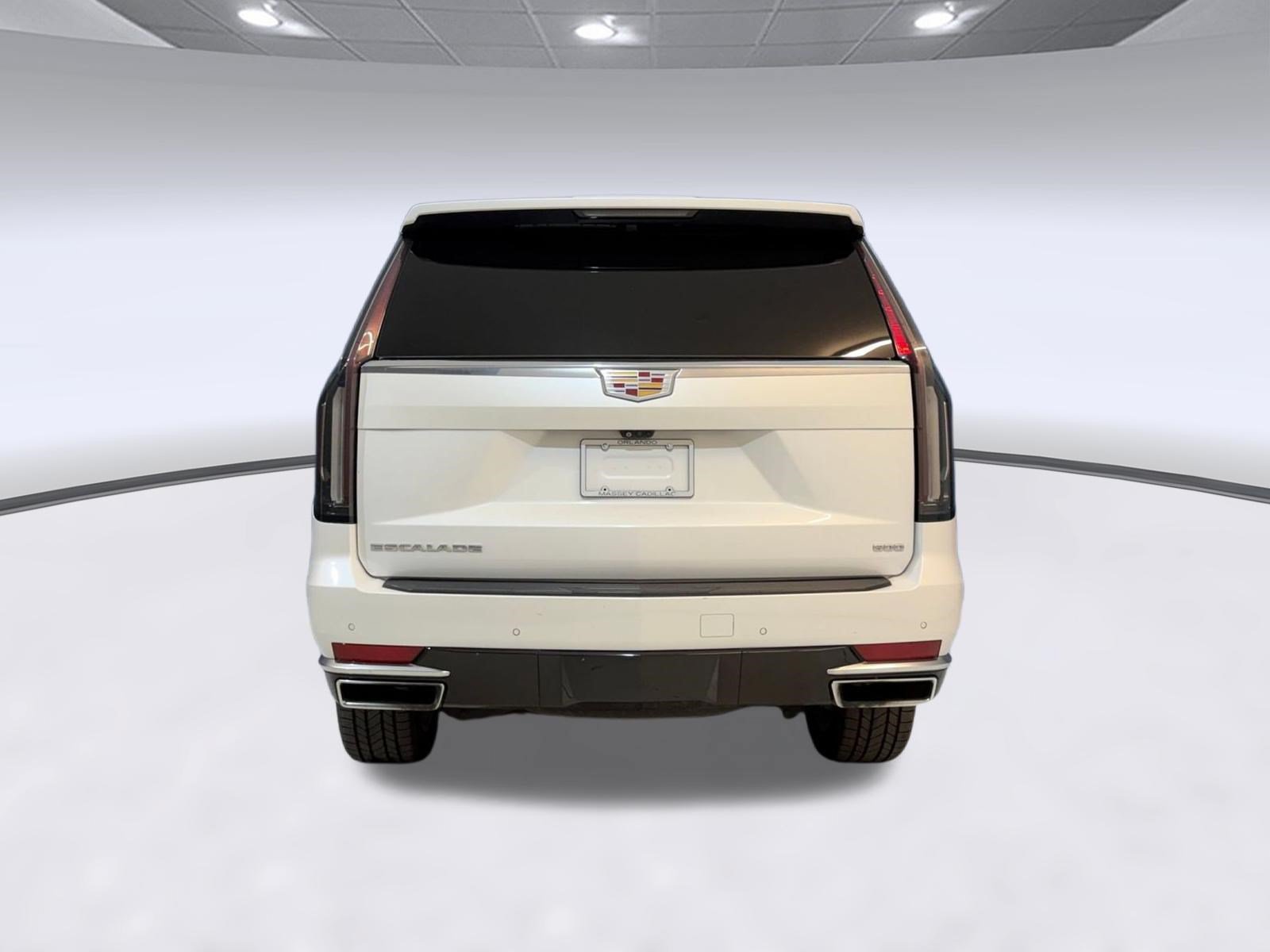 Used 2023 Cadillac Escalade Premium Luxury AWD/4WD image 10