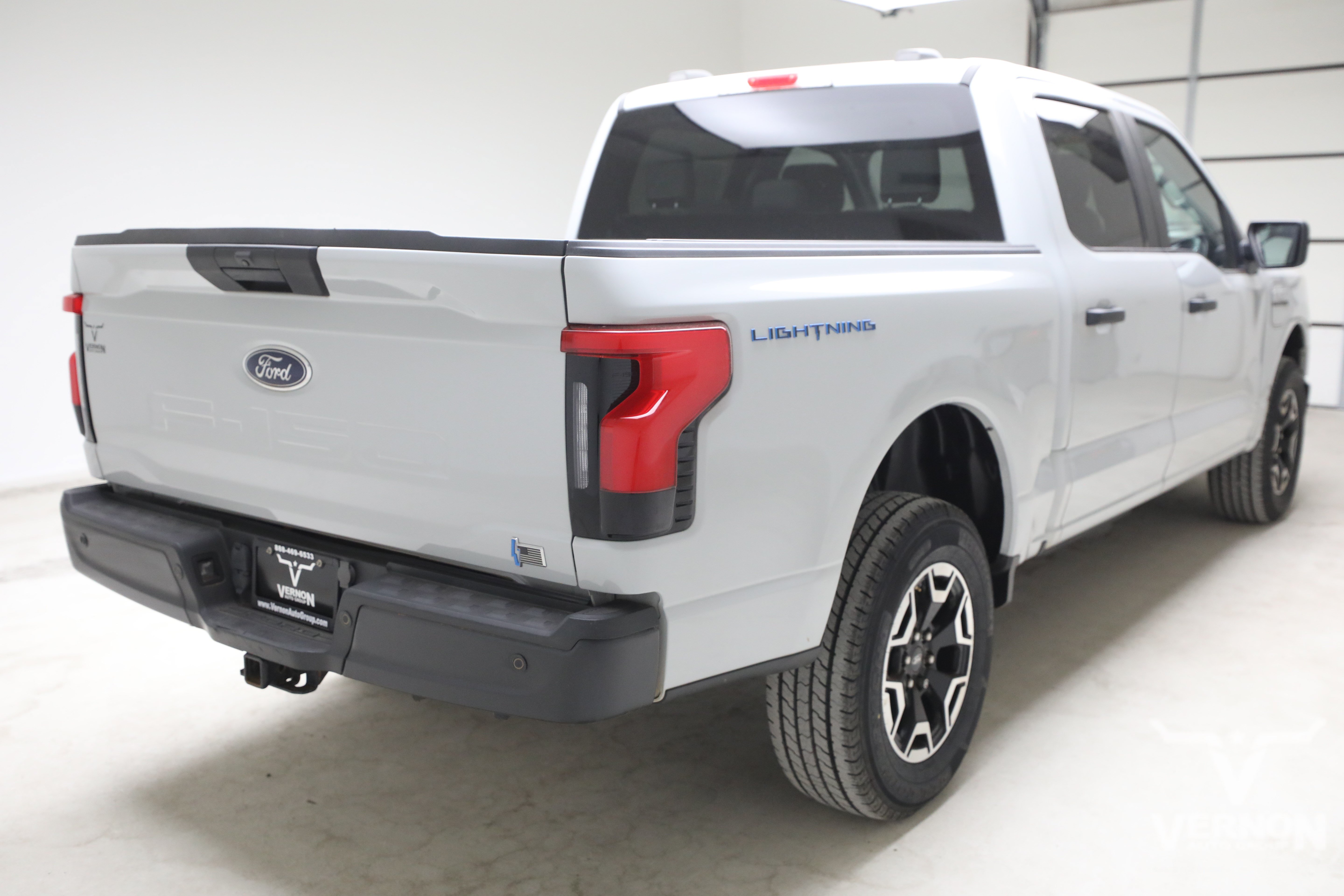 Used 2023 Ford F150 Lightning Pro AWD/4WD image 5