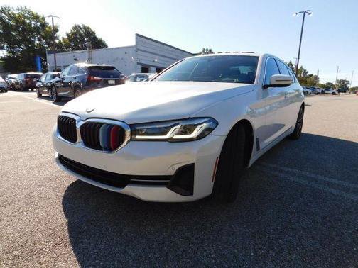 Used 2022 BMW 530i xDrive w/ Executive Package AWD/4WD image 4