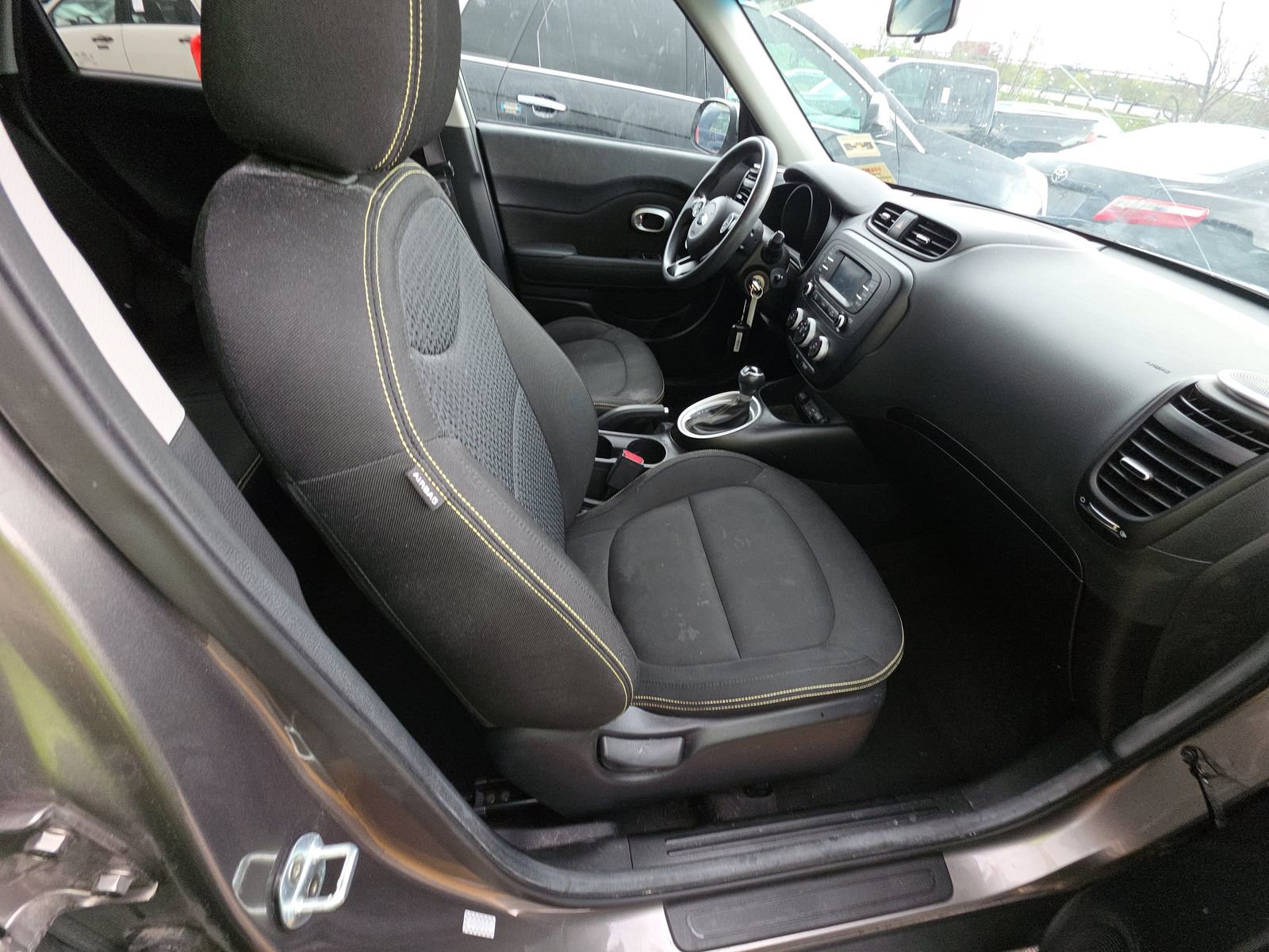 Used 2016 Kia Soul + FWD image 14